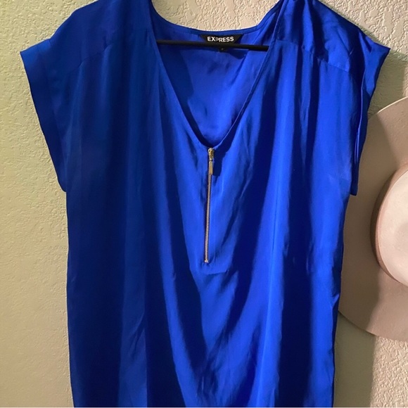Express Royal Blue Half Zip Short Sleeve Top LIKE NEW! - Picture 2 of 5